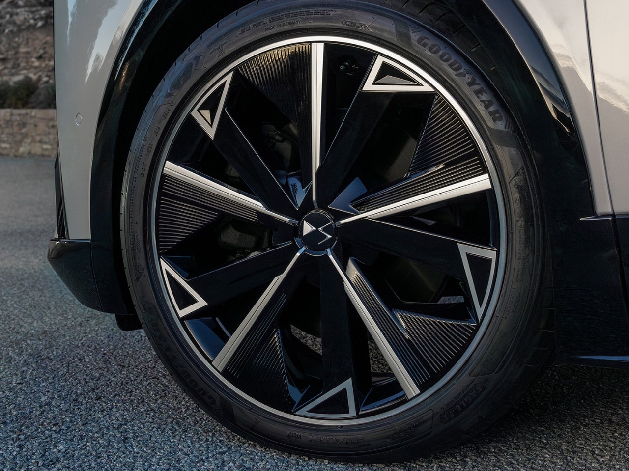 ELMAS KESİMLİ JANTLAR